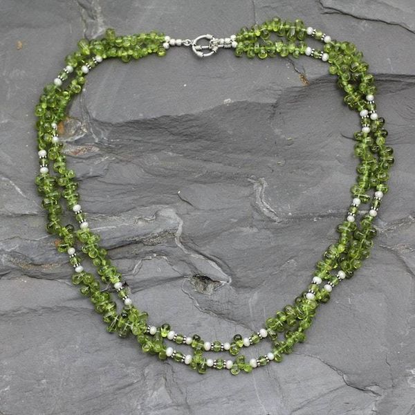 Alternate image for Peridot and pearl strand necklace Kashmiri Meadow