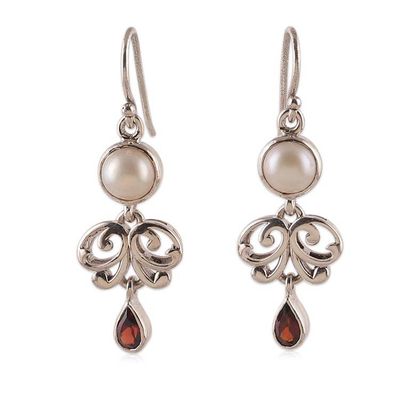 Alternate image for Natural Cream Pearl and Faceted Garnet Floral Jewelry Set Romantic Sparkle