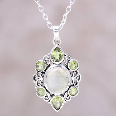 Primary image for Peridot and Prehnite Pendant Necklace from India Glory of Green