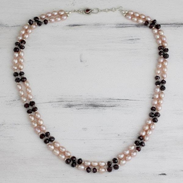 Alternate image for Pearl and garnet beaded necklace Graceful Rose