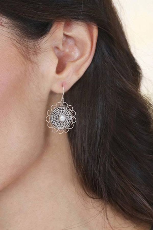 Alternate image for Cultured Pearl and Sterling Silver Dangle Earrings from Bali Pearl Elegance