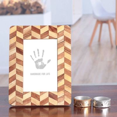 Alternate image for Chevron-Patterned Handmade 4x6 Wood and Glass Photo Frame Chevron Times