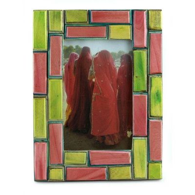 Alternate image for Wood photo frame 4x6 Walled City