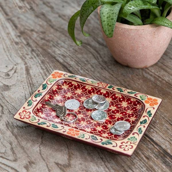 Alternate image for Javanese Clover Patterned Crimson Red Pule Wood Catchall Flaming Clover