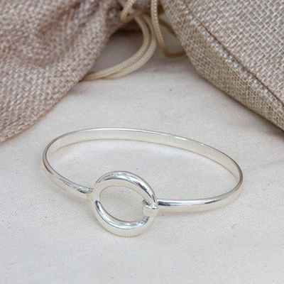 Main image for Modern Sterling Silver Circle Bracelet from Taxco Everlasting Embrace