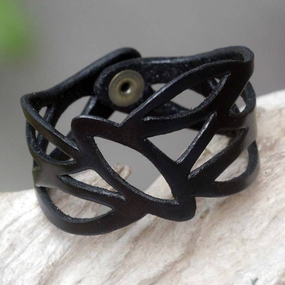 Indonesian Leather Wristband Bracelet 'Licorice Nest'