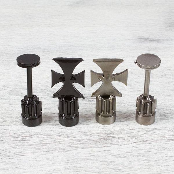 Alternate image for Unique Recycled Auto Part Chess Set Recycling Challenge