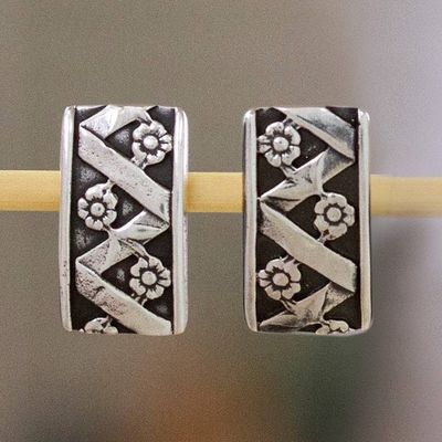 Primary image for Silver button earrings Blossoming Beauty