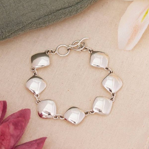 Alternate image for Avant-Garde Polished Diamond-Shaped Silver Link Bracelet Avant-Garde Belle