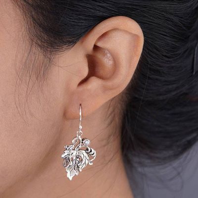 Alternate image for Cultured pearl dangle earrings Generous Vineyard