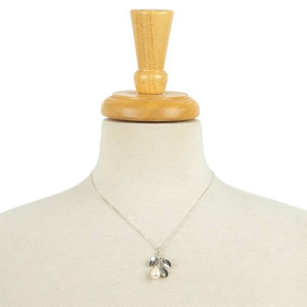 Alternate image for Leaf-Themed Cultured Pearl Sterling Silver Pendant Necklace Iridescent Pear