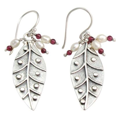 Alternate image for Pearl and garnet dangle earrings Leaves in Dew