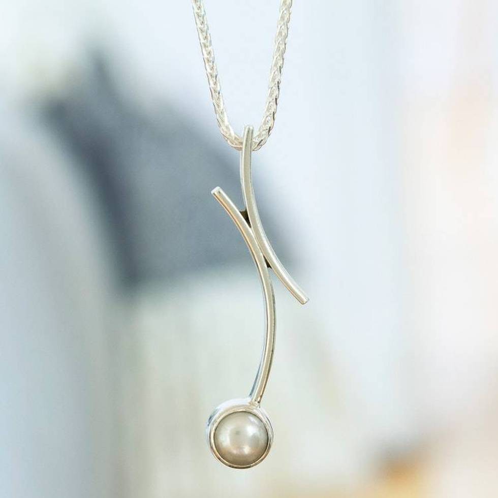 950 Silver Cultured Pearl Pendant Necklace from Mexico 'Curvy Beauty'
