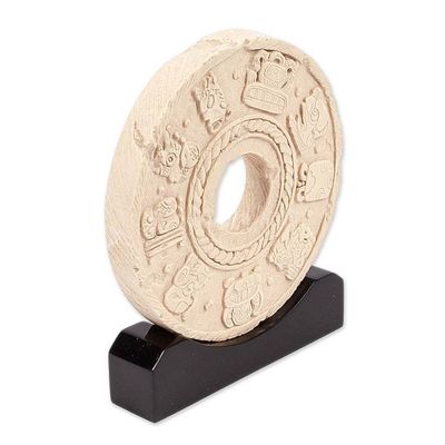 Alternate image for Sculpture Long Count
