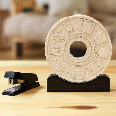 Alternate image for Sculpture Long Count