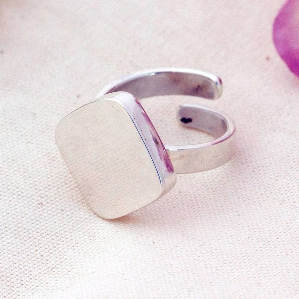Main item image