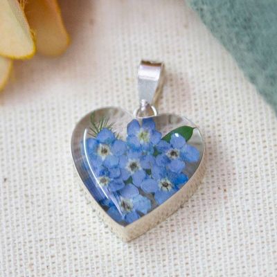 Primary image for Heart-Shaped Natural Forget-Me-Not Flower and Resin Pendant Unforgettable Hearts