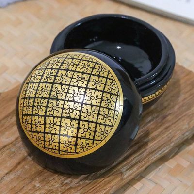 Alternate image for Lacquered Lanna Patterned Round Mango Wood Decorative Box Thai Richness