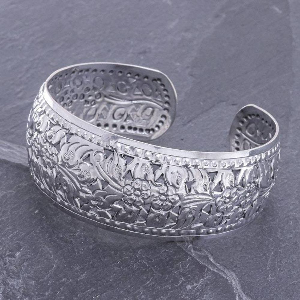 Main item image