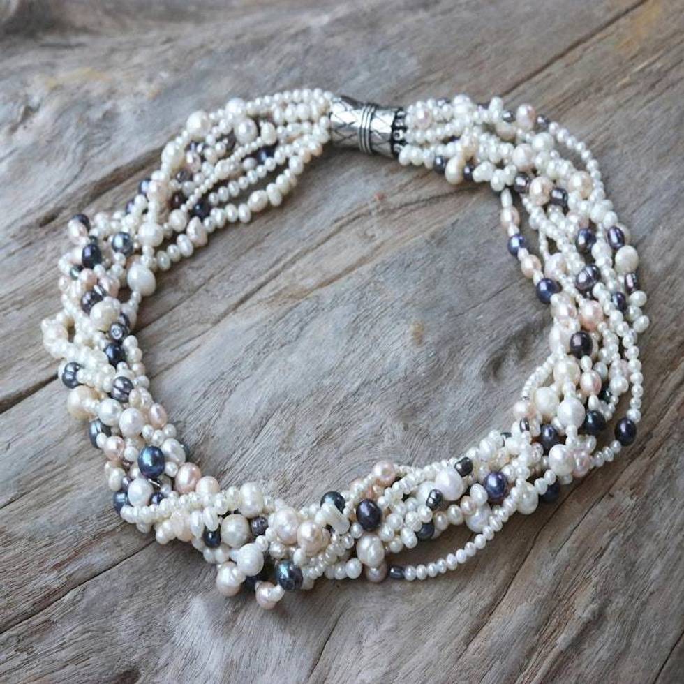Pearl strand necklace 'Luminous'