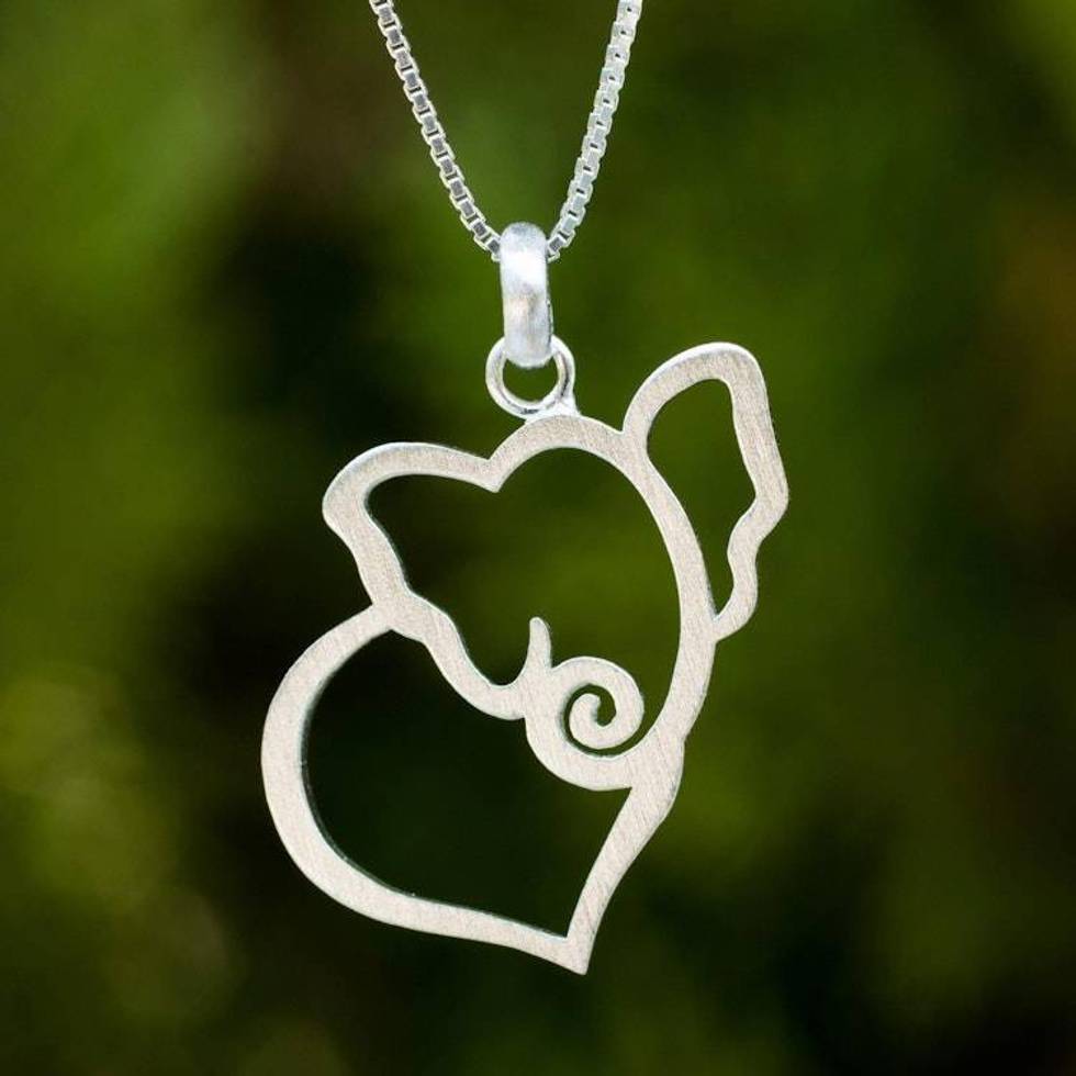 Thailand Handcrafted Sterling Silver Elephant Necklace 'Elephant Heart'