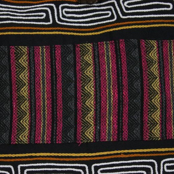 Alternate image for Zigzag Motif Cotton Blend Shoulder Bag from Thailand Sophisticated Zigzag