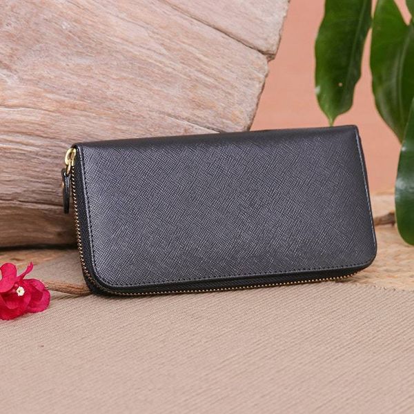 Alternate image for Handcrafted Onyx Leather Wristlet Wallet from Thailand Everyday Onyx