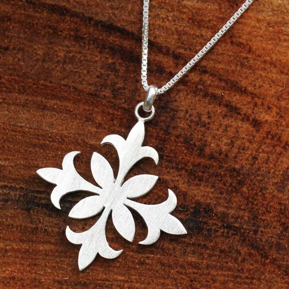 Artisan Crafted Sterling Silver Necklace 'Siam Goth'