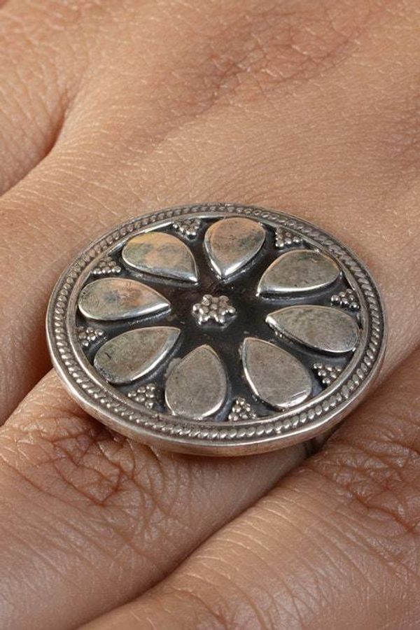 Alternate image for Spring-Inspired Oxidized and Polished Round Cocktail Ring Vintage Spring