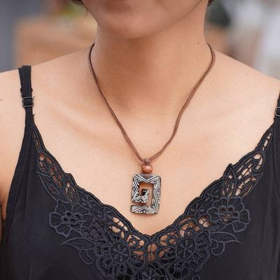 Alternate image for Bone pendant necklace Labyrinth Star