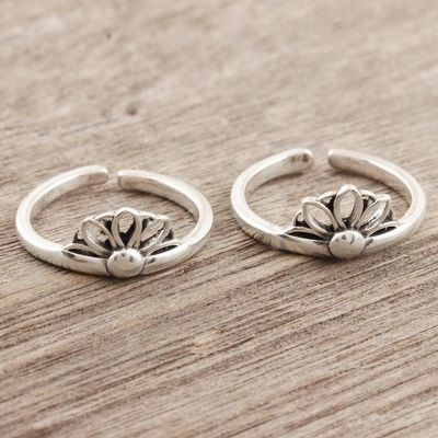 Alternate image for Hand Crafted Sterling Silver Flower Toe Rings Pair Night of Flowers