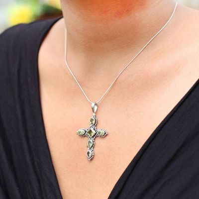 Alternate image for Balinese-Made Polished 3-Carat Blue Topaz Pendant Necklace Celestial Spark