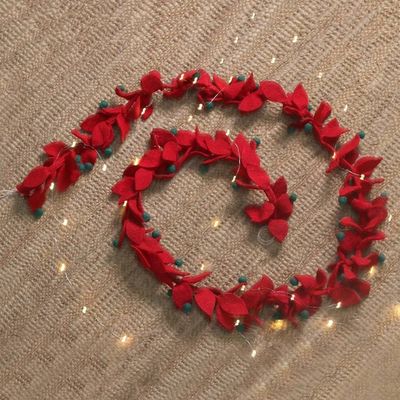 Alternate image for Handmade Red and Green 100 Wool Felt Christmas Garland Eve Decorations