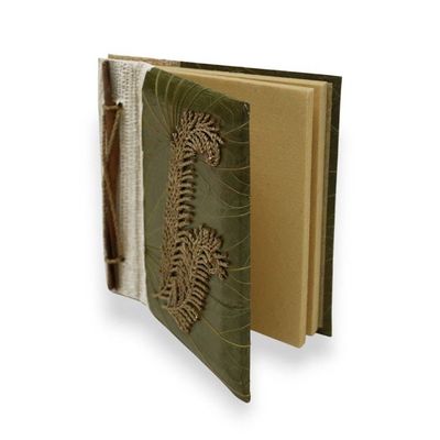 Alternate image for Eco-Friendly Journal Made from Banana Tree Bark and Leaves Palm Leaf
