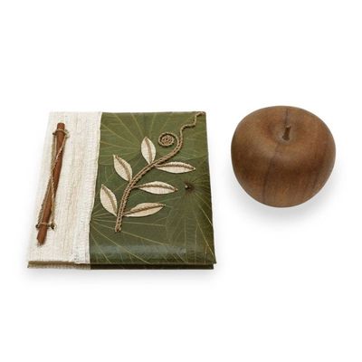 Alternate image for Leaf-Themed Eco-Friendly Handcrafted Natural Fiber Journal Dried Leaves