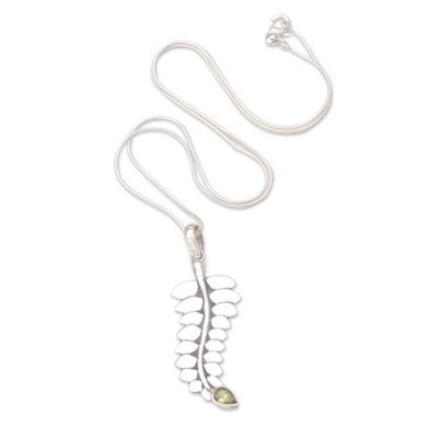 Alternate image for Peridot pendant necklace Sweet Leaf