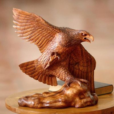 Alternate image for Wood sculpture Eagle Hunter