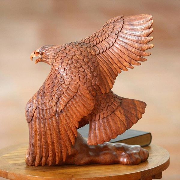 Alternate image for Wood sculpture Eagle Hunter