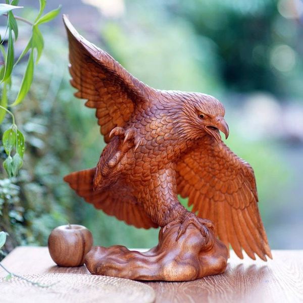 Alternate image for Wood sculpture Eagle Hunter