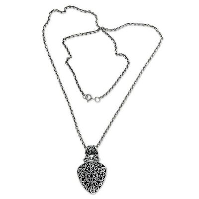 Alternate image for Balinese Handmade Leaf Motif Silver Necklace Leaf Medallion
