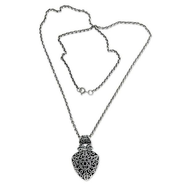 Alternate image for Balinese Handmade Leaf Motif Silver Necklace Leaf Medallion
