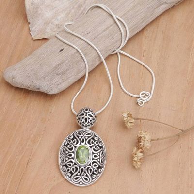 Primary image for Peridot pendant necklace Jakarta Smile