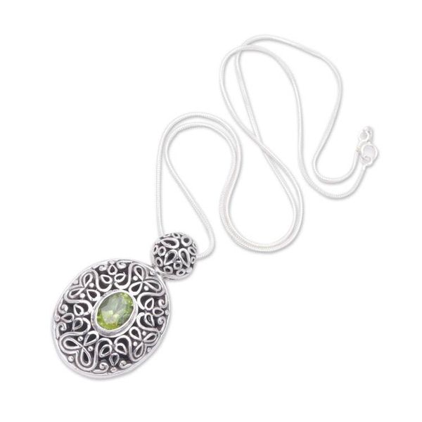 Alternate image for Peridot pendant necklace Jakarta Smile