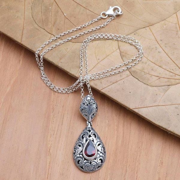 Alternate image for Garnet and Sterling Silver Pendant Necklace Evening Fire