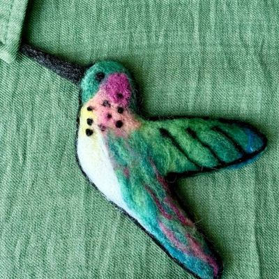 Alternate image for Needle felted hummingbird, small light weight woolen pin, wearable fiber art