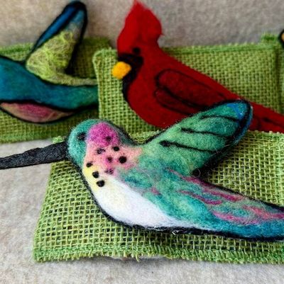 Alternate image for Needle felted hummingbird, small light weight woolen pin, wearable fiber art