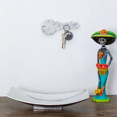 Alternate image for Minimalist Key-Shaped Hand-Carved White Marble Key Rack King of Keys