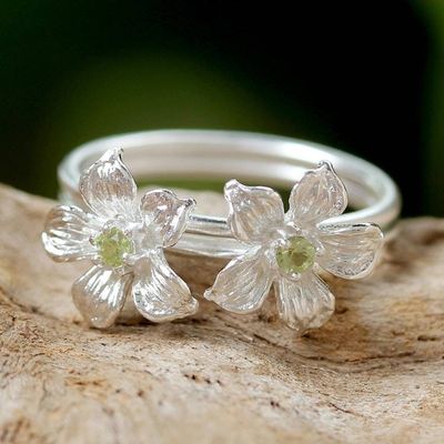 Primary image for Thai Peridot and Sterling Silver Floral Cocktail Ring Green Winter Blooms
