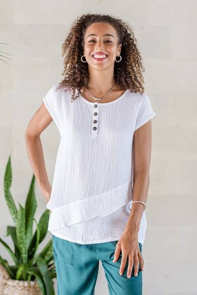 Alternate image for White Double Cotton Gauze Sleeveless Blouse Fresh Air in White