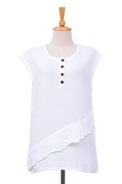 Alternate image for White Double Cotton Gauze Sleeveless Blouse Fresh Air in White